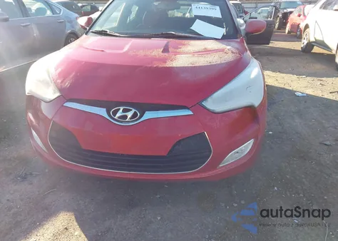 2017 Hyundai Veloster Value Edition z USA, uszkodzony, nr VIN KMHTC6ADXHU320645